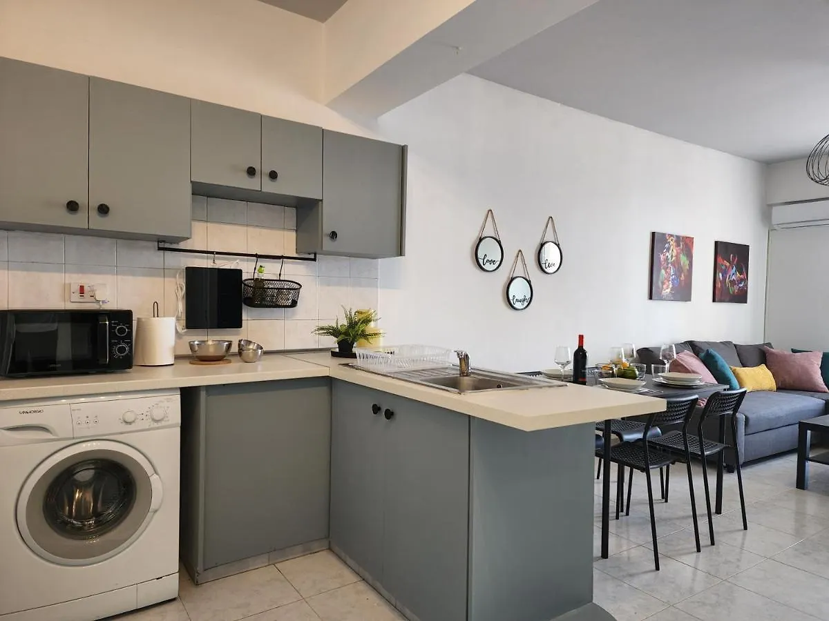 Kay'S City & Seaview One Bedroom Apartment Larnaca